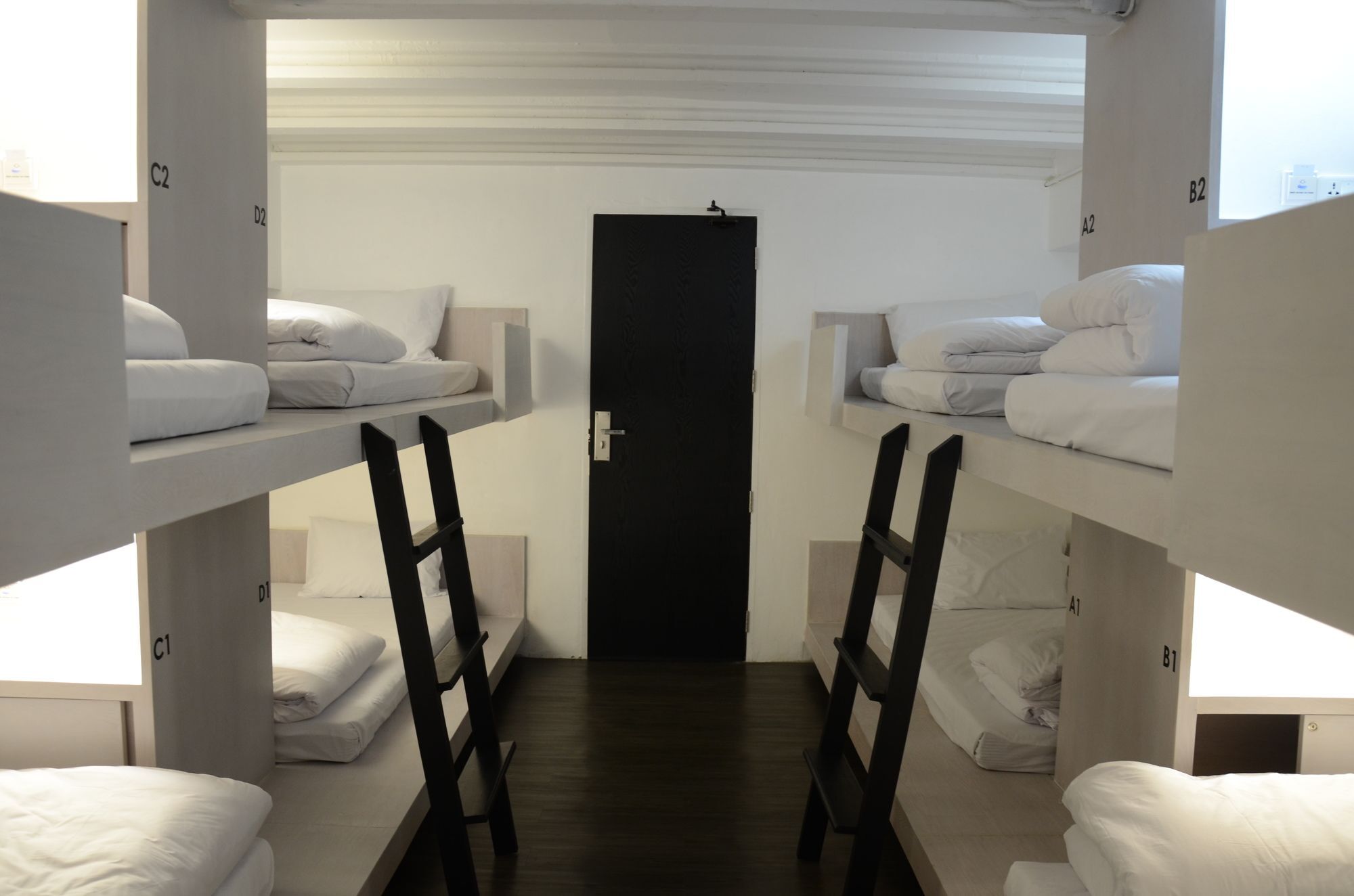 3 Howw Hostel At Sukhumvit 21 Μπανγκόκ Εξωτερικό φωτογραφία