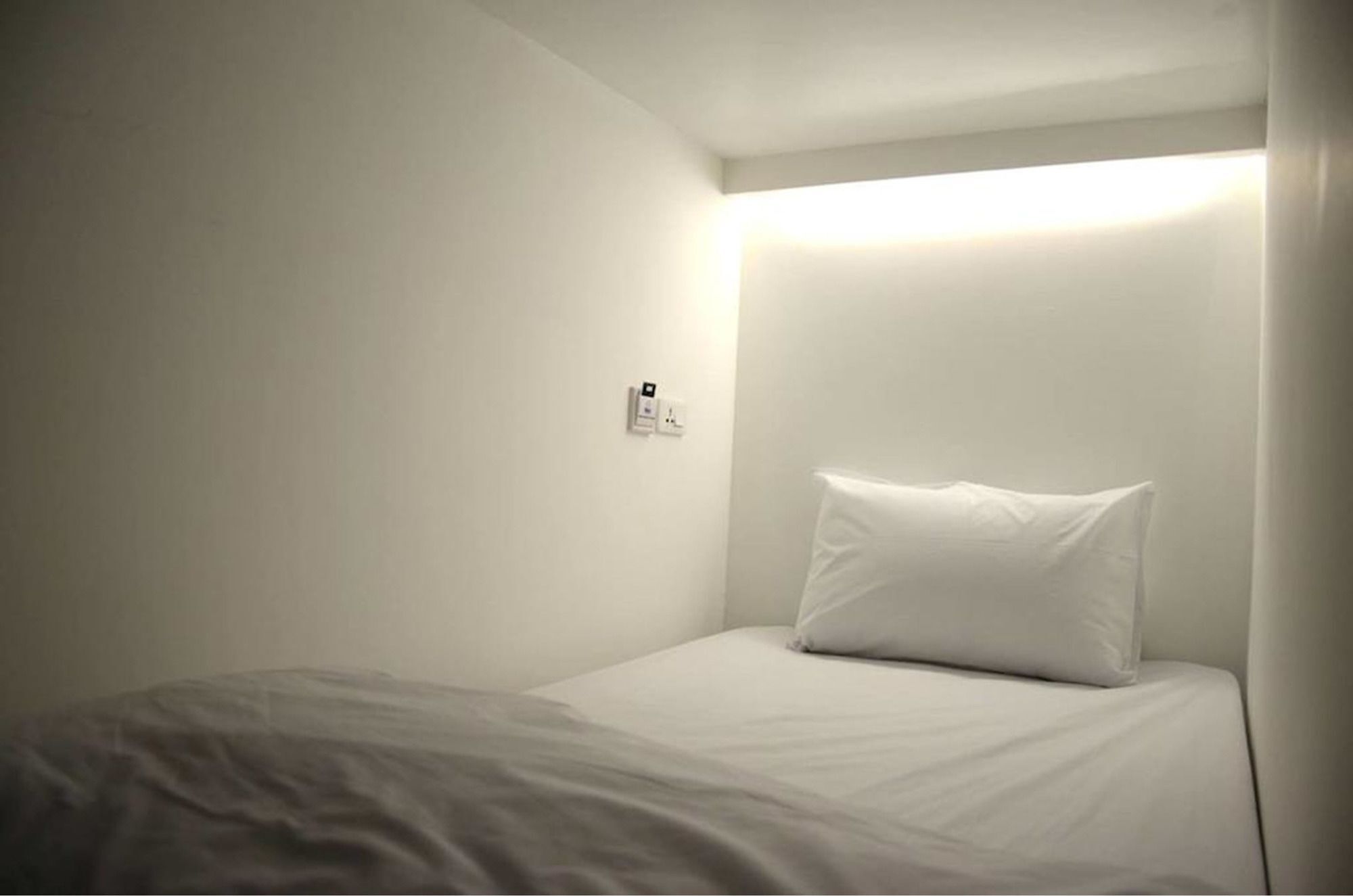 3 Howw Hostel At Sukhumvit 21 Μπανγκόκ Εξωτερικό φωτογραφία