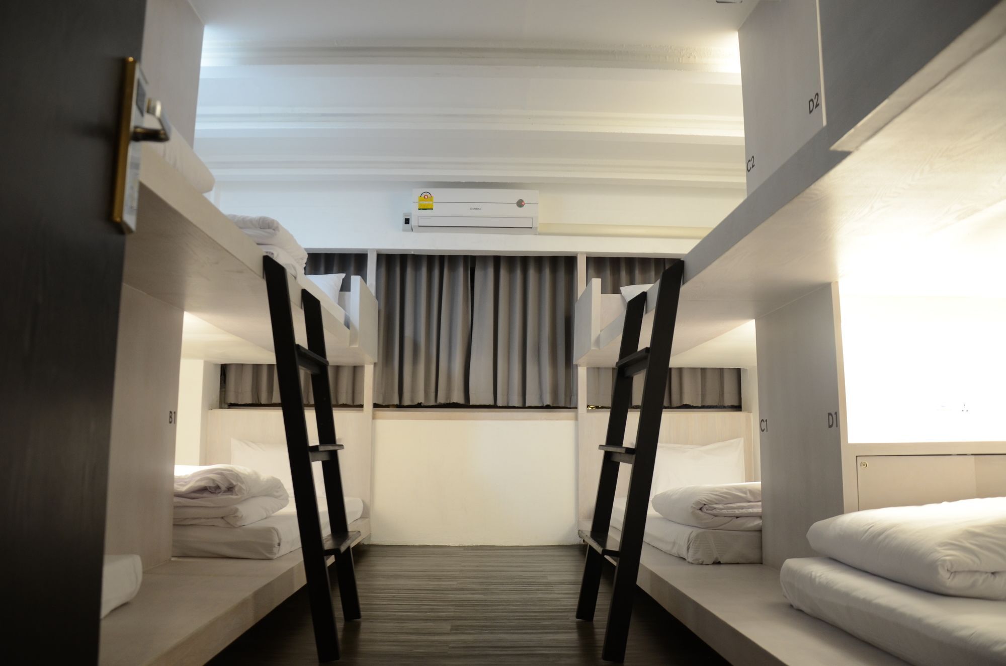 3 Howw Hostel At Sukhumvit 21 Μπανγκόκ Εξωτερικό φωτογραφία